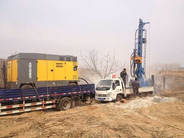 DTH Bit and hammers on water well drilling machine
