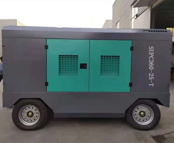 Diesel Engine (CUMMINS) portable Screw Air Compressor for water well drilling rig