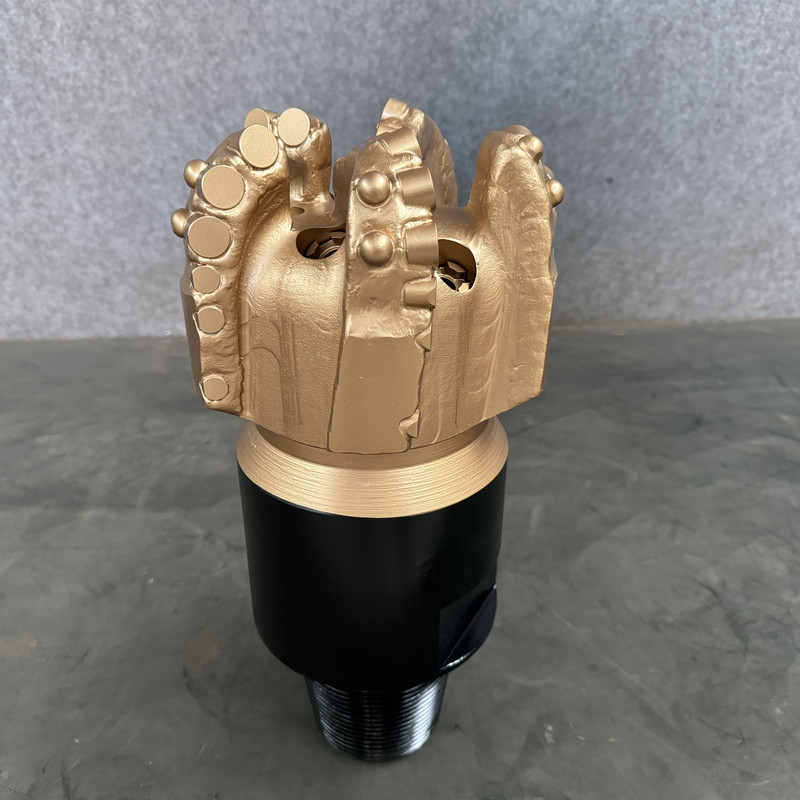 7 7/8'' 5 Blade PDC Bit Matrix Body 4 1/2'' API REG PIN