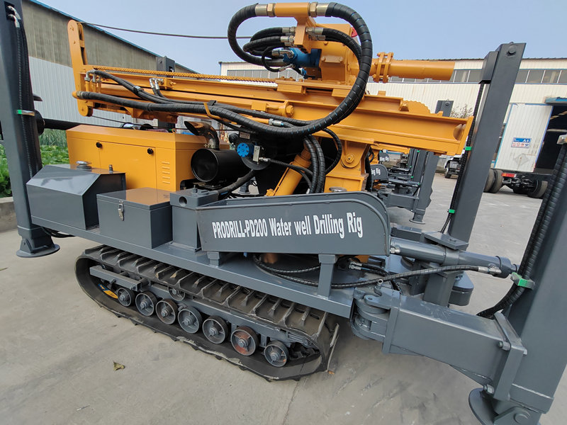 PD200 Crawler type water well drilling rig